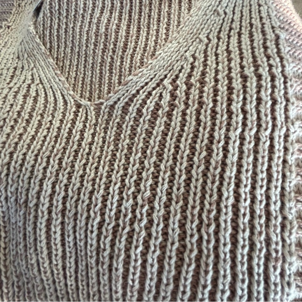 Free People When It Rains V-Neck Sweater - SIZE MEDIUM - Picture 12 of 16
